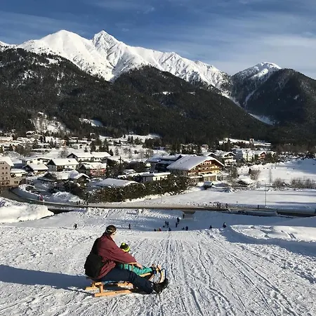 Bio Am Wildsee In Seefeld Mit E-ladestation